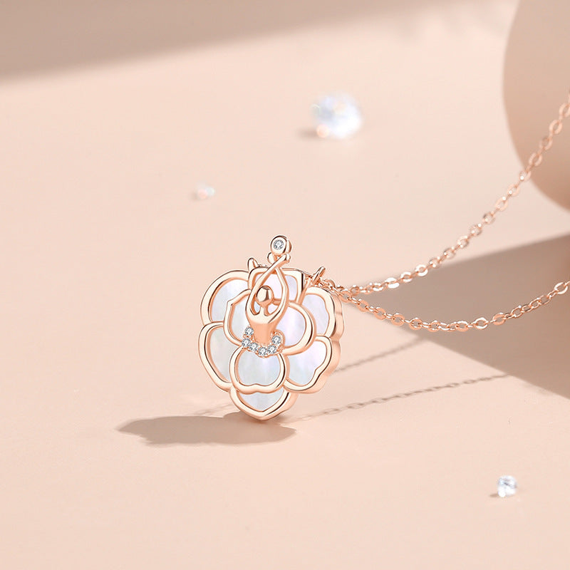 Women's Fashion New Camellia Necklace
