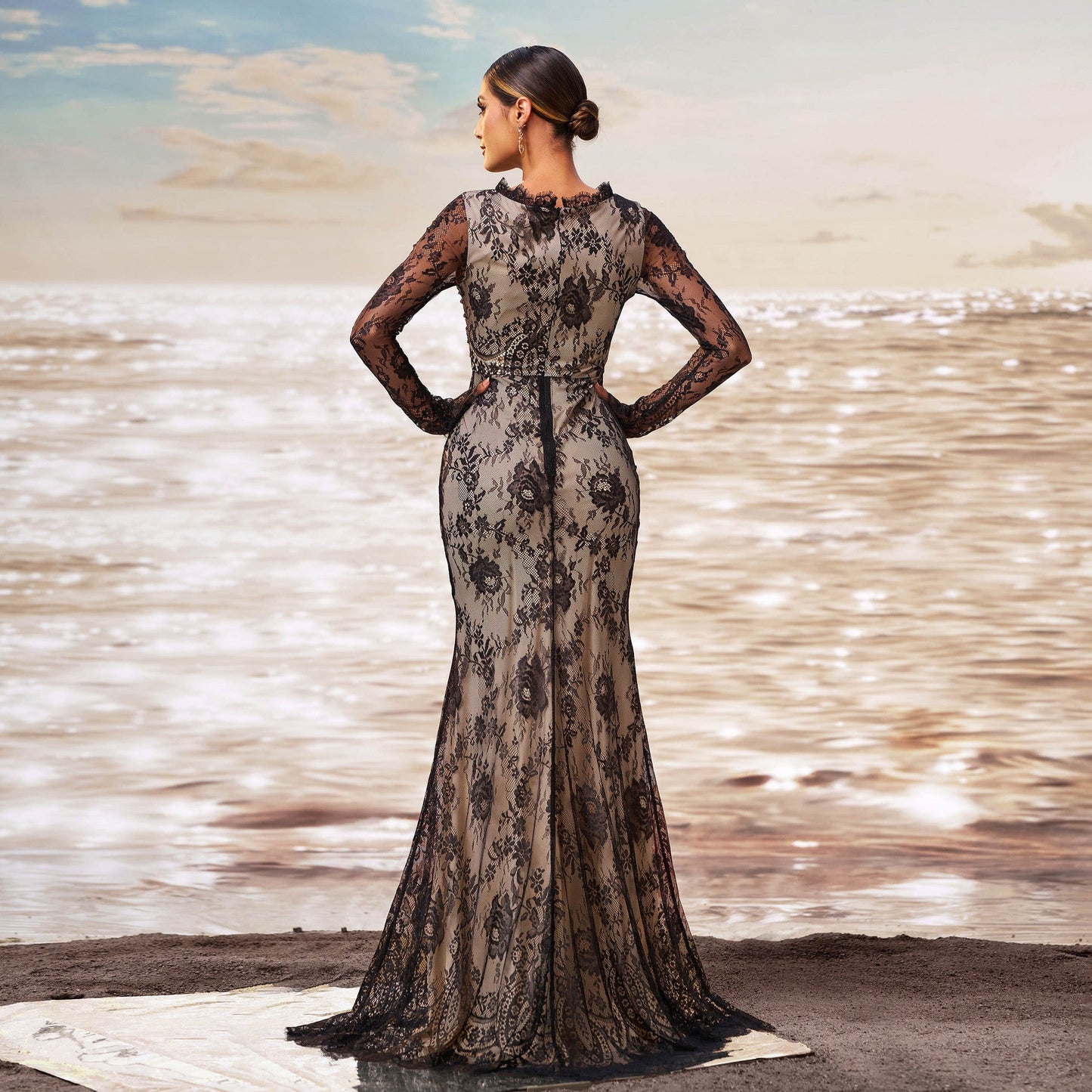 Elegant Sheath Long Sleeve