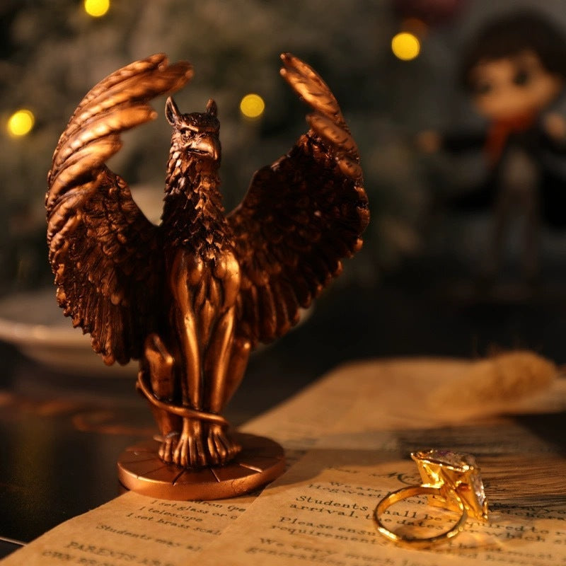 Retro Lion & Eagle Decor