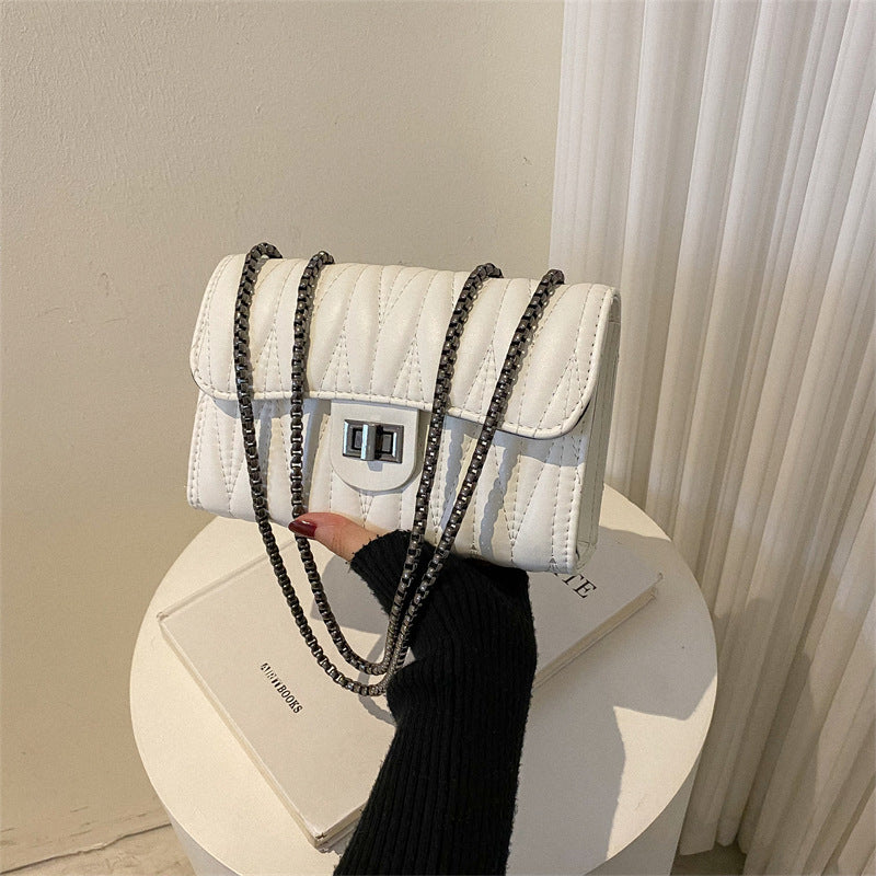 Retro Textured Diamond Small Bag