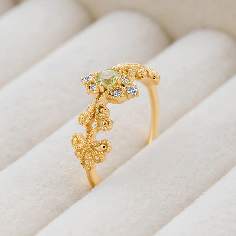 Fashion Retro Lace Olivine Ring