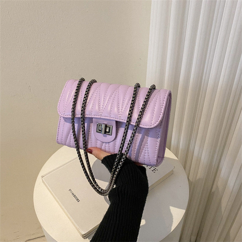 Retro Textured Diamond Small Bag