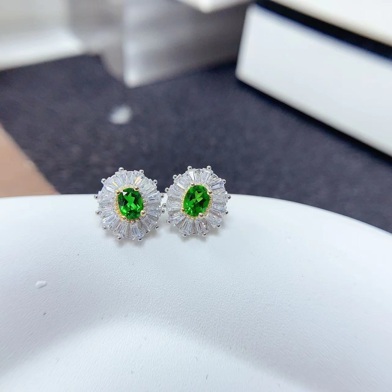 S925 Silver Diopside Stud Earrings