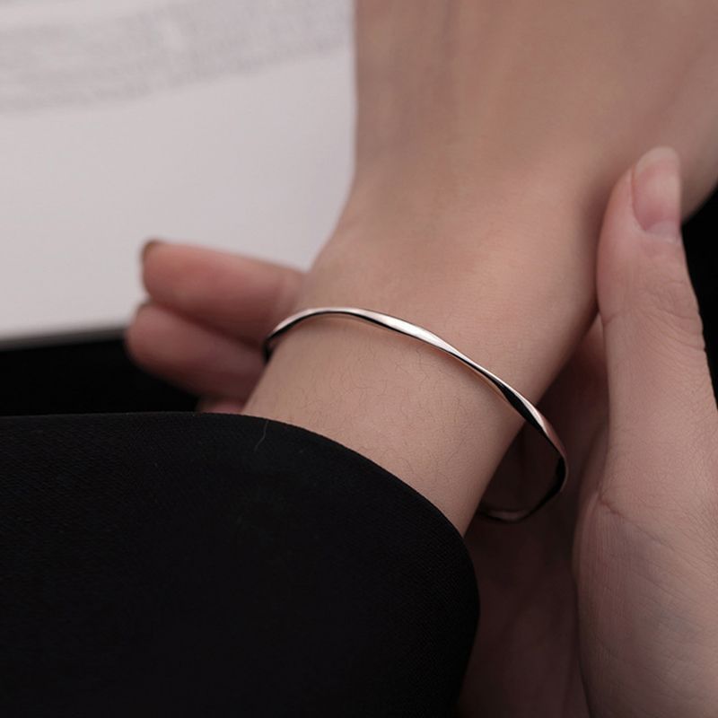 S925 Sterling Silver Mobius Ring Bracelet – Stylish & Premium