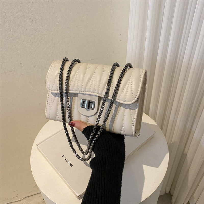 Retro Textured Diamond Small Bag
