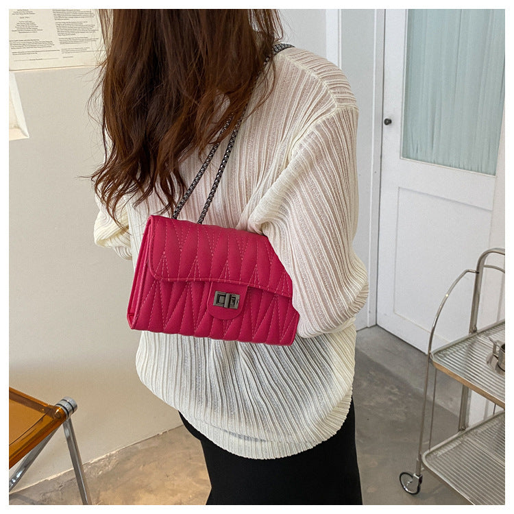 Retro Textured Diamond Small Bag