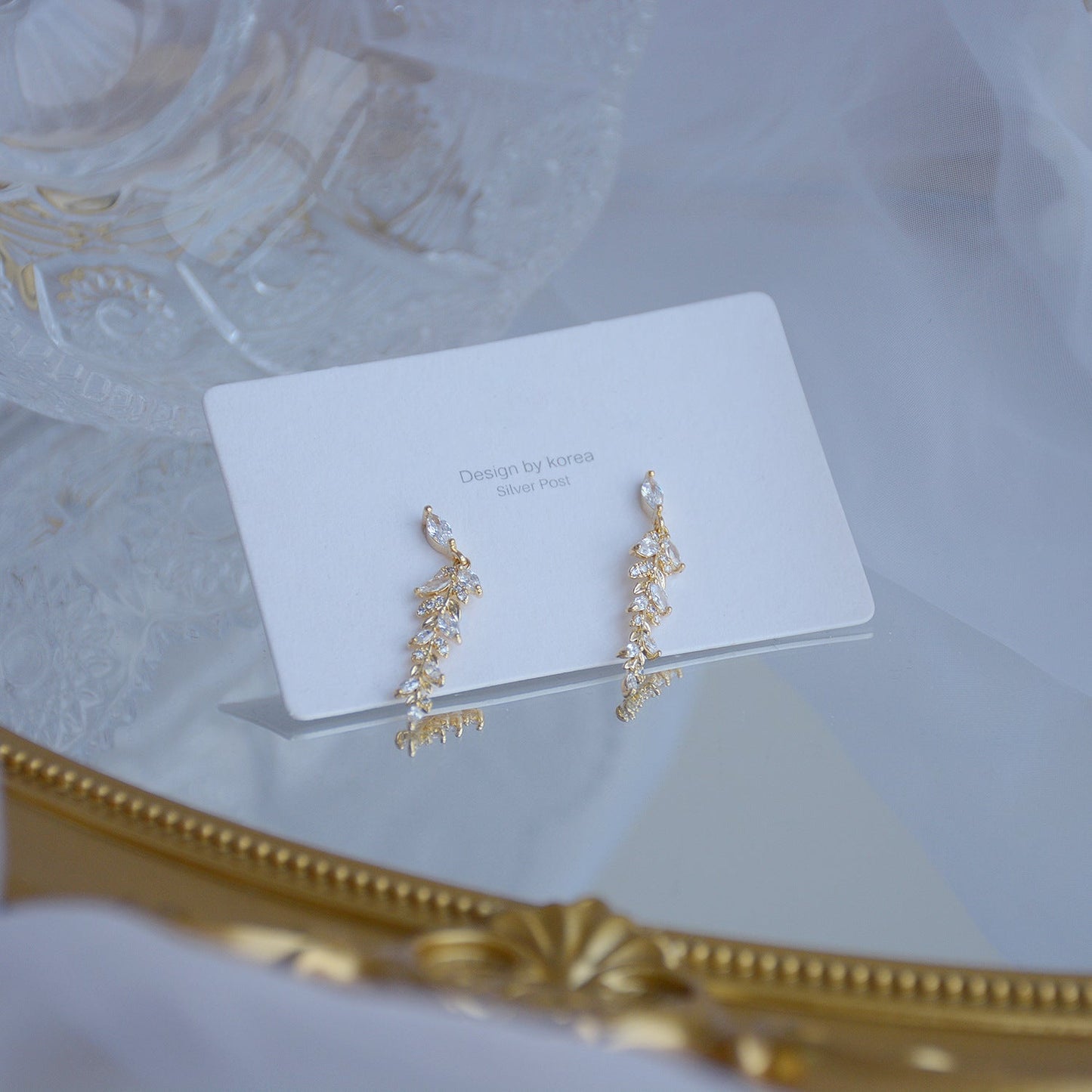 S925 Silver Micro-set Zirconia Leaf Earrings