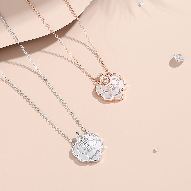 Women's Fashion New Camellia Necklace