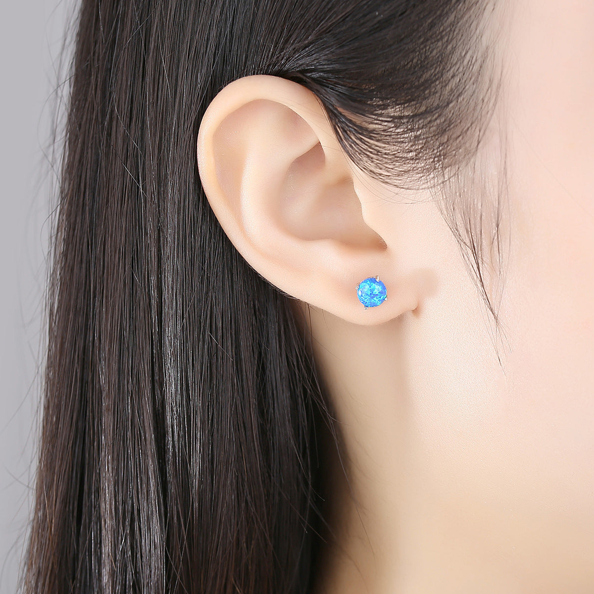 S925 Silver Four-Claw Round Ear Studs Female