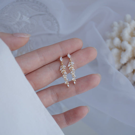 S925 Silver Micro-set Zirconia Leaf Earrings