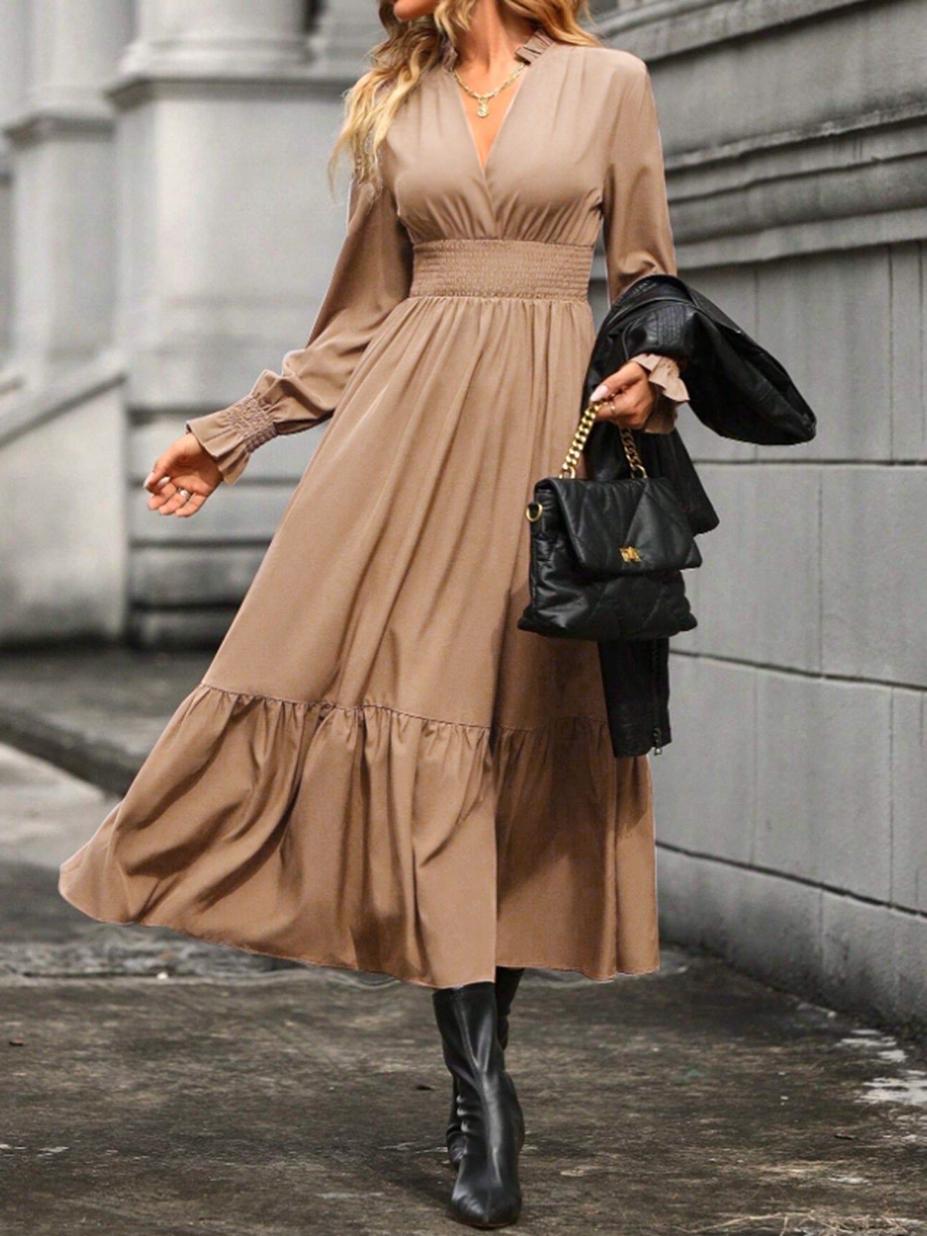 Elegant Lantern Sleeve Dress