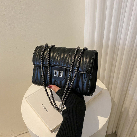 Retro Textured Diamond Small Bag