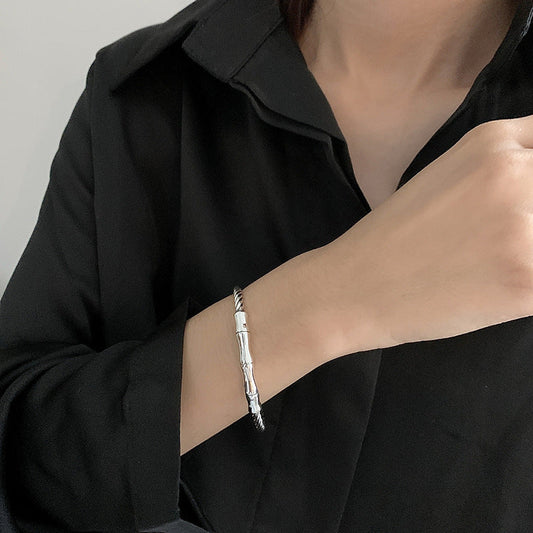 Trendy S925 Silver Bracelet with Unique Style