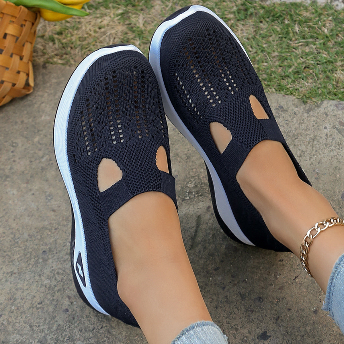 Women’s Casual Soft Breathable Sneakers