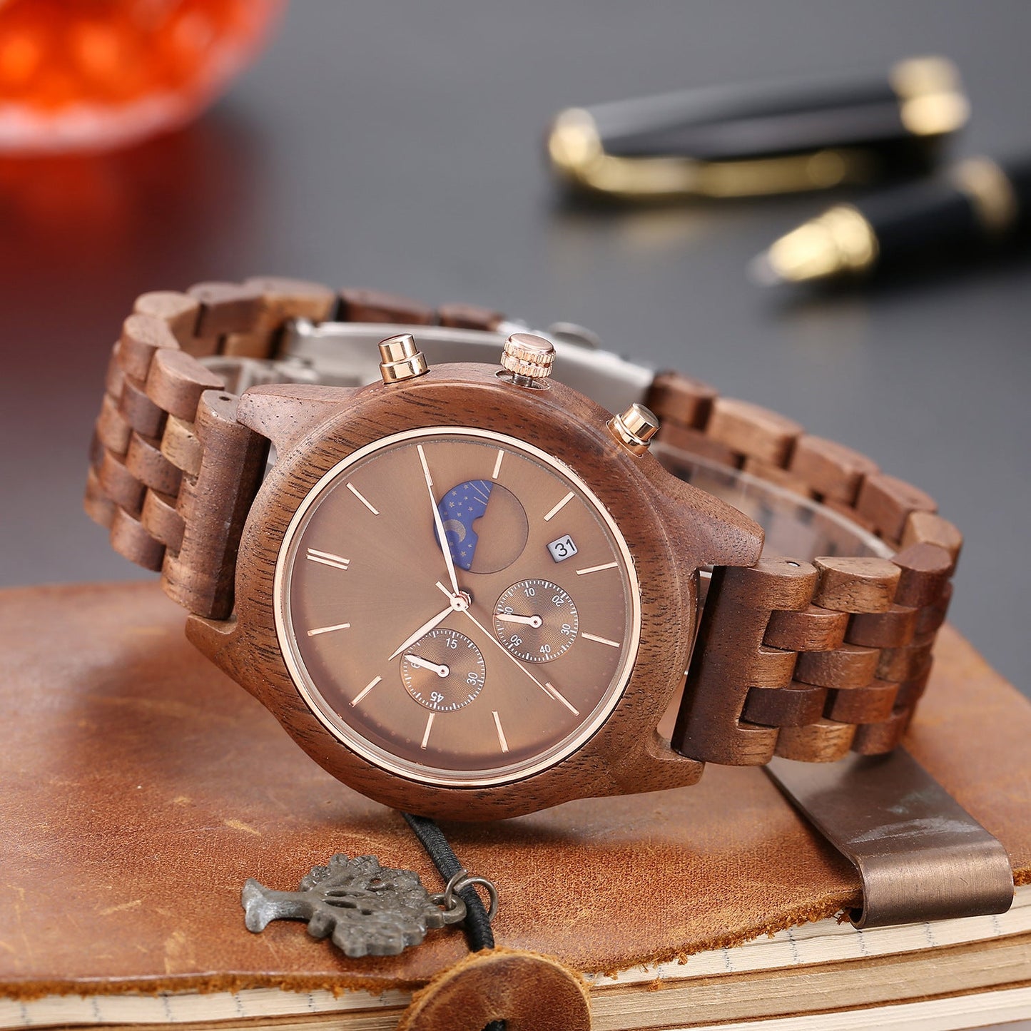 Quartz Men’s Wood Watch