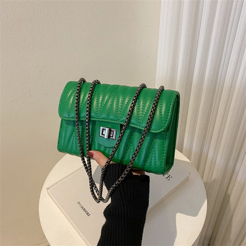 Retro Textured Diamond Small Bag